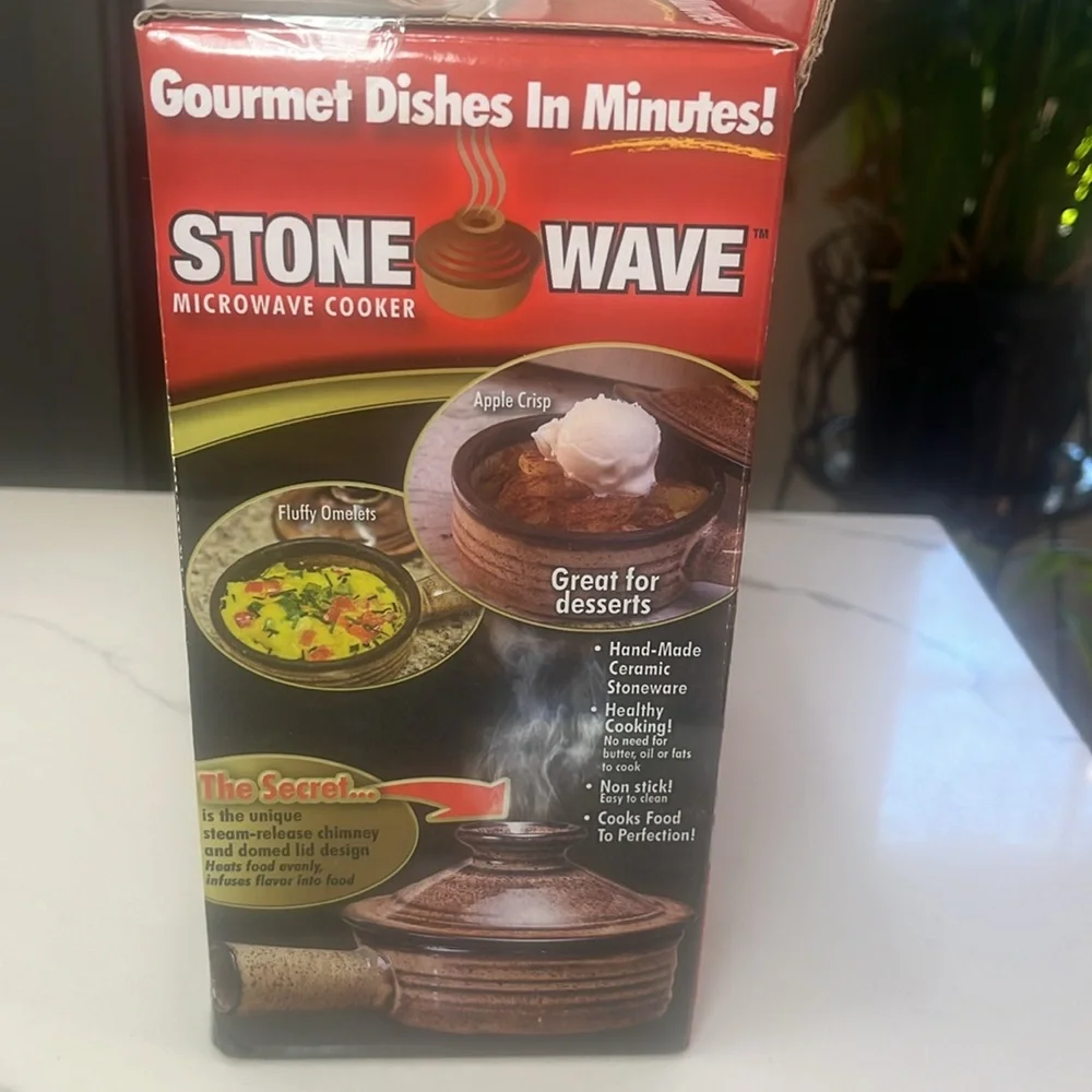 Stone Wave Microwave Cooker New in Box